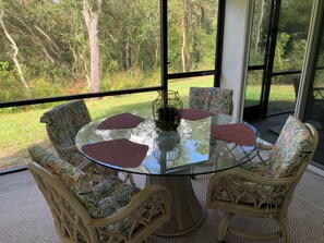 Dining - Luxury furnished duplex Villa close to Gulf in Spring Hill, Florida (Spring Hill)