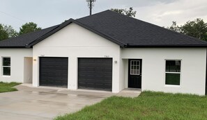 Exterior - Luxury furnished duplex Villa close to Gulf in Spring Hill, Florida (Spring Hill)