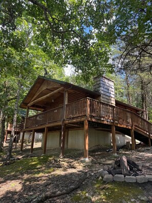 Exterior - The Willows on Table Rock Lake, 1 Bed / 1 Bath Log Cabin, Pool, Hot Tub & Dock (Shell Knob)