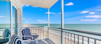 OCEAN BREEZE ESCAPE - 2nd Floor Balcony with FULL oceanfront views! 2 bdr 2 Bath