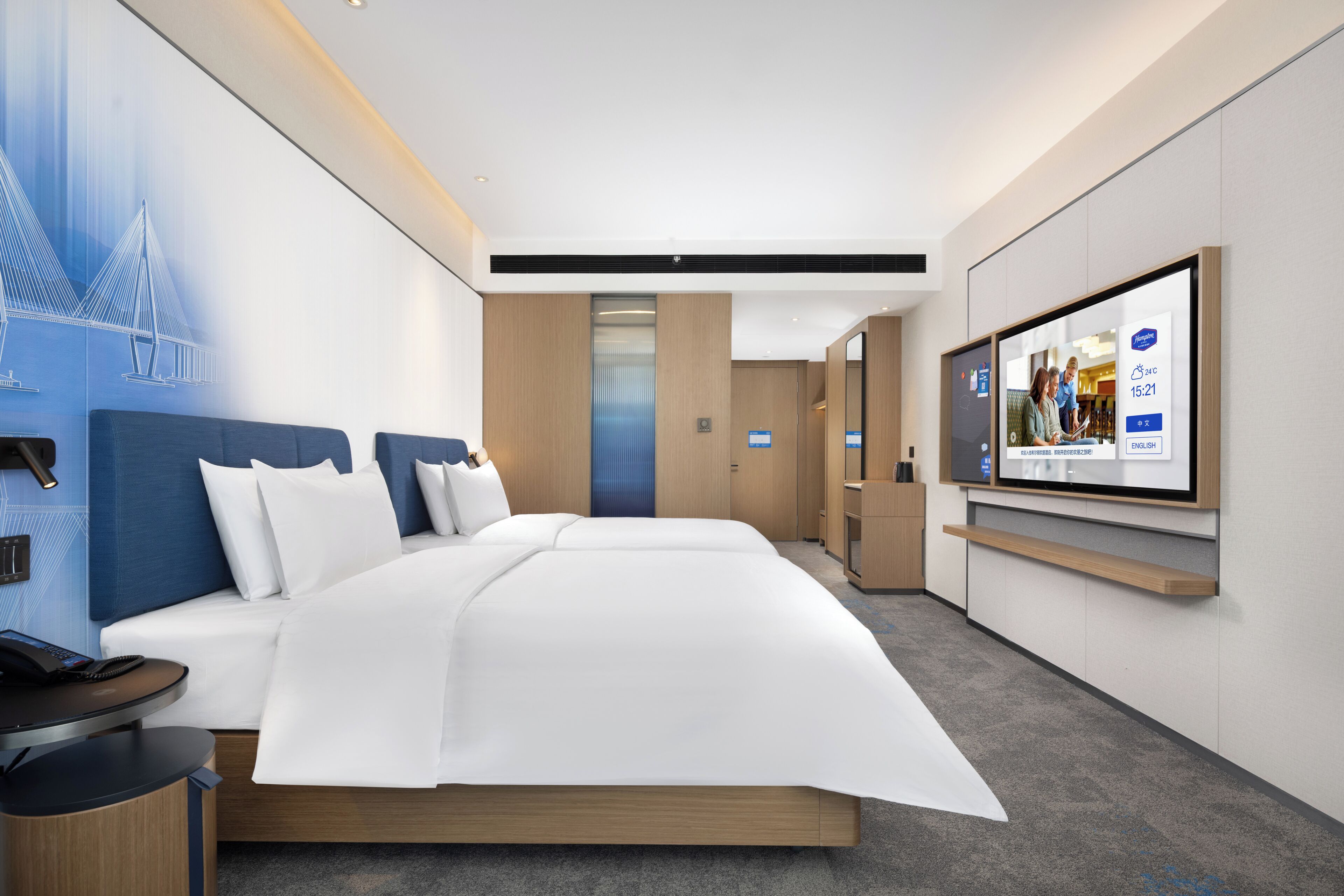 Comfort-Doppelzimmer, Stadtblick | Schreibtisch, laptopgeeigneter Arbeitsplatz, Verdunkelungsvorhänge
