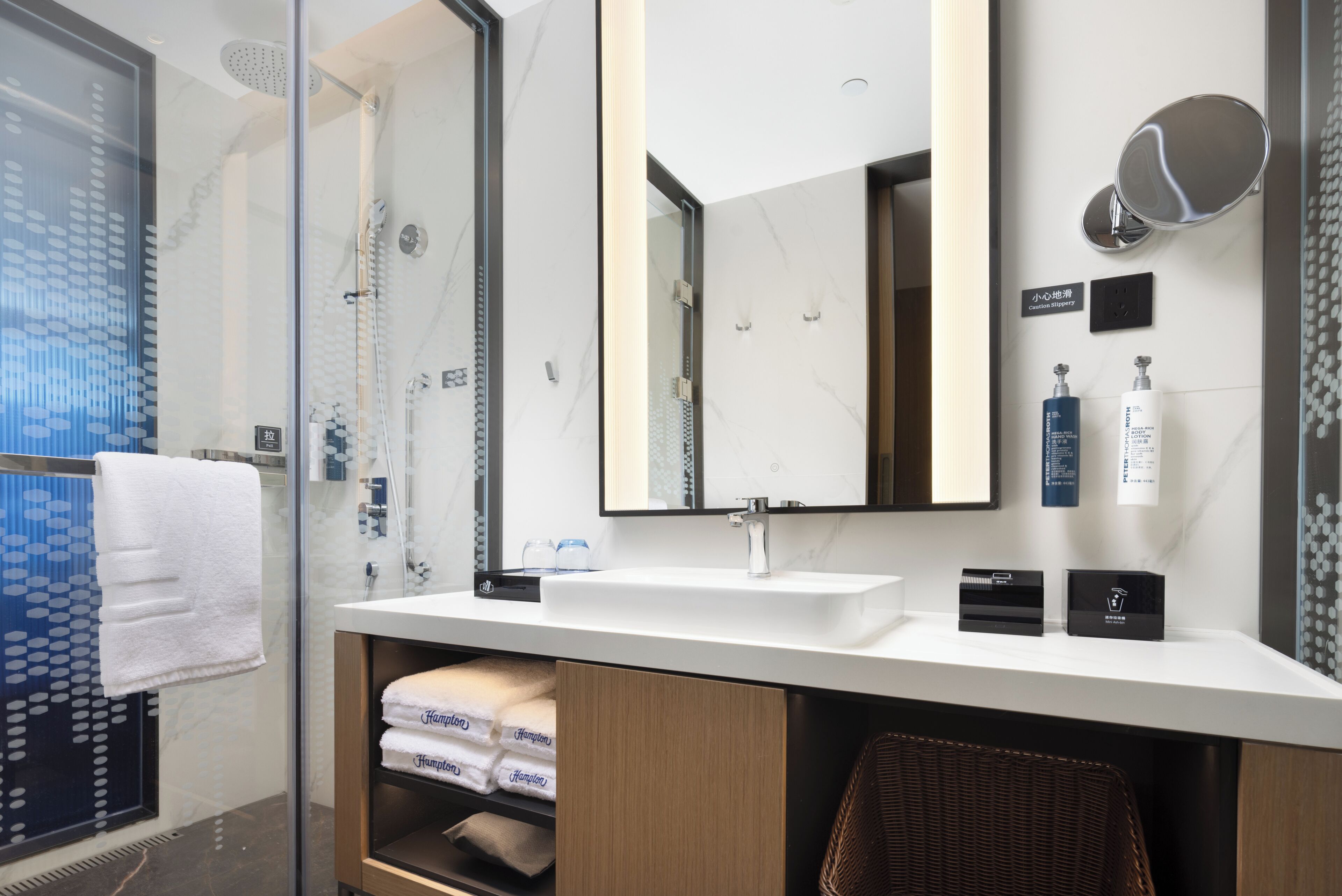 Comfort Double Room, City View | Bathroom | Shower, hair dryer, towels, soap