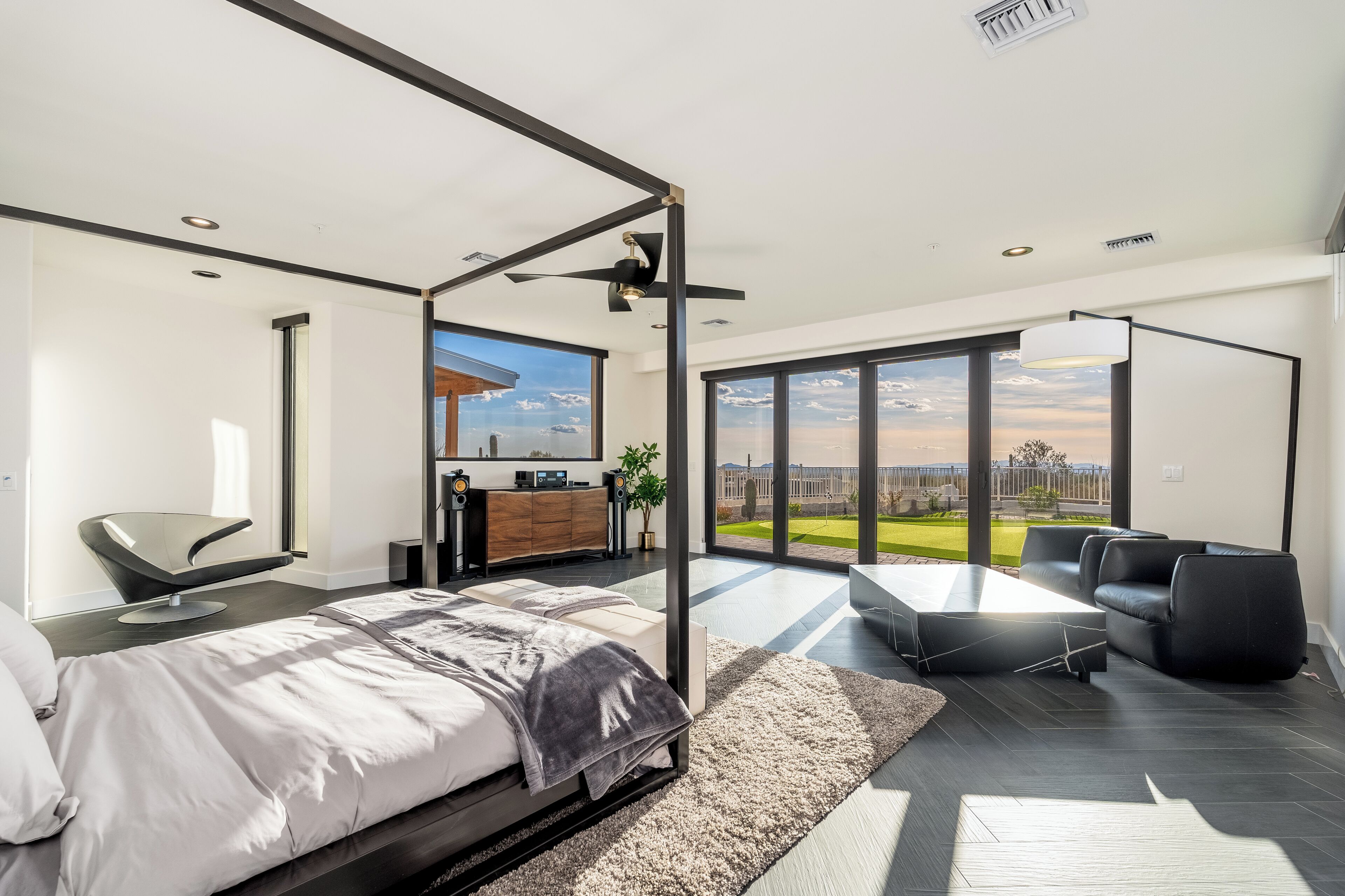 8 Schlafzimmer, Bügeleisen/Bügelbrett, Bettwäsche