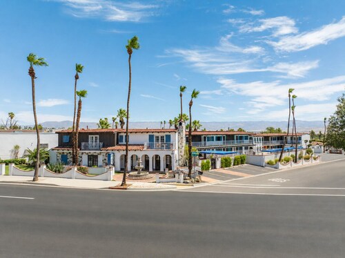 Mykonos Desert Suites