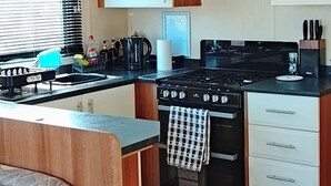 Macchina per tè/caffè, frigorifero, microonde, forno