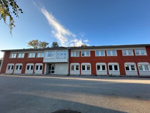 Exterior - Cozy Studio with 3 beds in Sollentuna, Stockholm (Sollentuns)