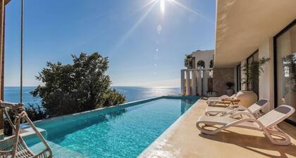 Mediterran Infinity Villa Pool Seaview