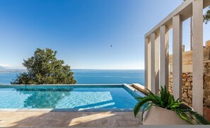 House - Mediterran Infinity Villa Pool Seaview (Shengjin)