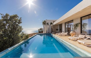 House - Mediterran Infinity Villa Pool Seaview (Shengjin)