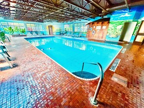 Indoor pool, a heated pool - Bachelor Apt on Niagara Gorge w/ free parking & breakfast! (Niagara Falls)