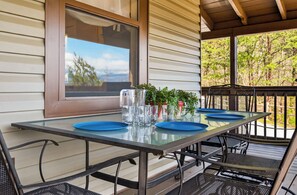 Outdoor dining - Breathtaking Panoramic Views, Minutes to Dollywood, Hot Tub, Arcade, Bears (Sevierville)
