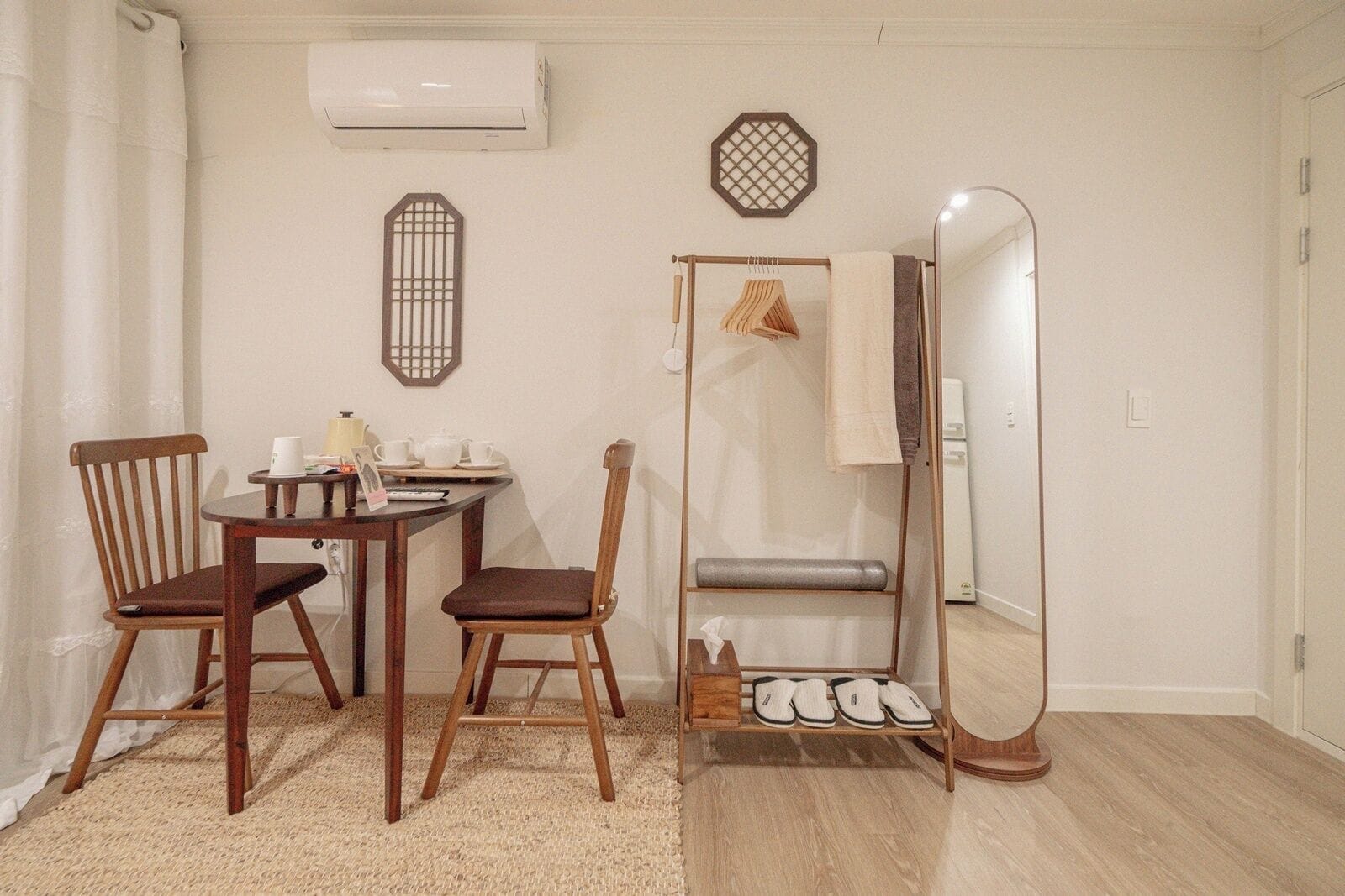 Standard Double Room | Dining