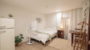 Standard Double Room | Iron/ironing board, free WiFi, bed sheets
