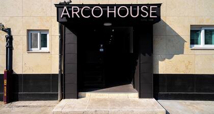 ARCO HOUSE