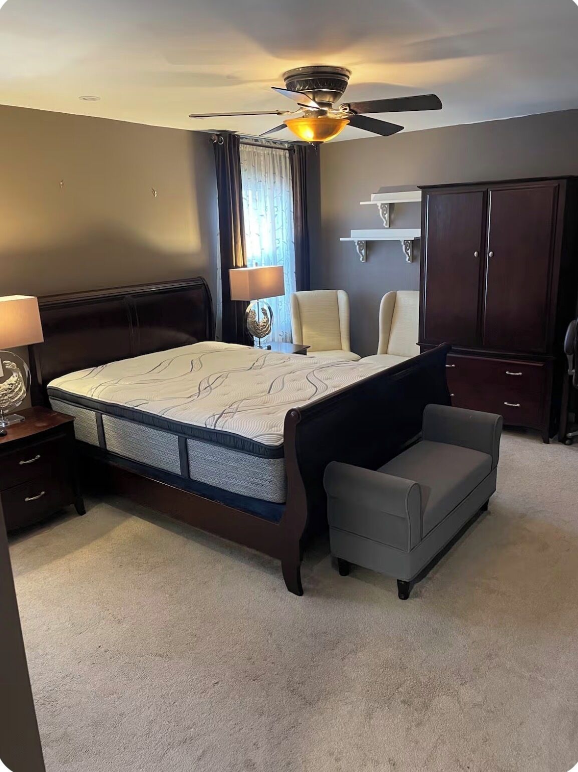 Iron/ironing board, WiFi, bed sheets