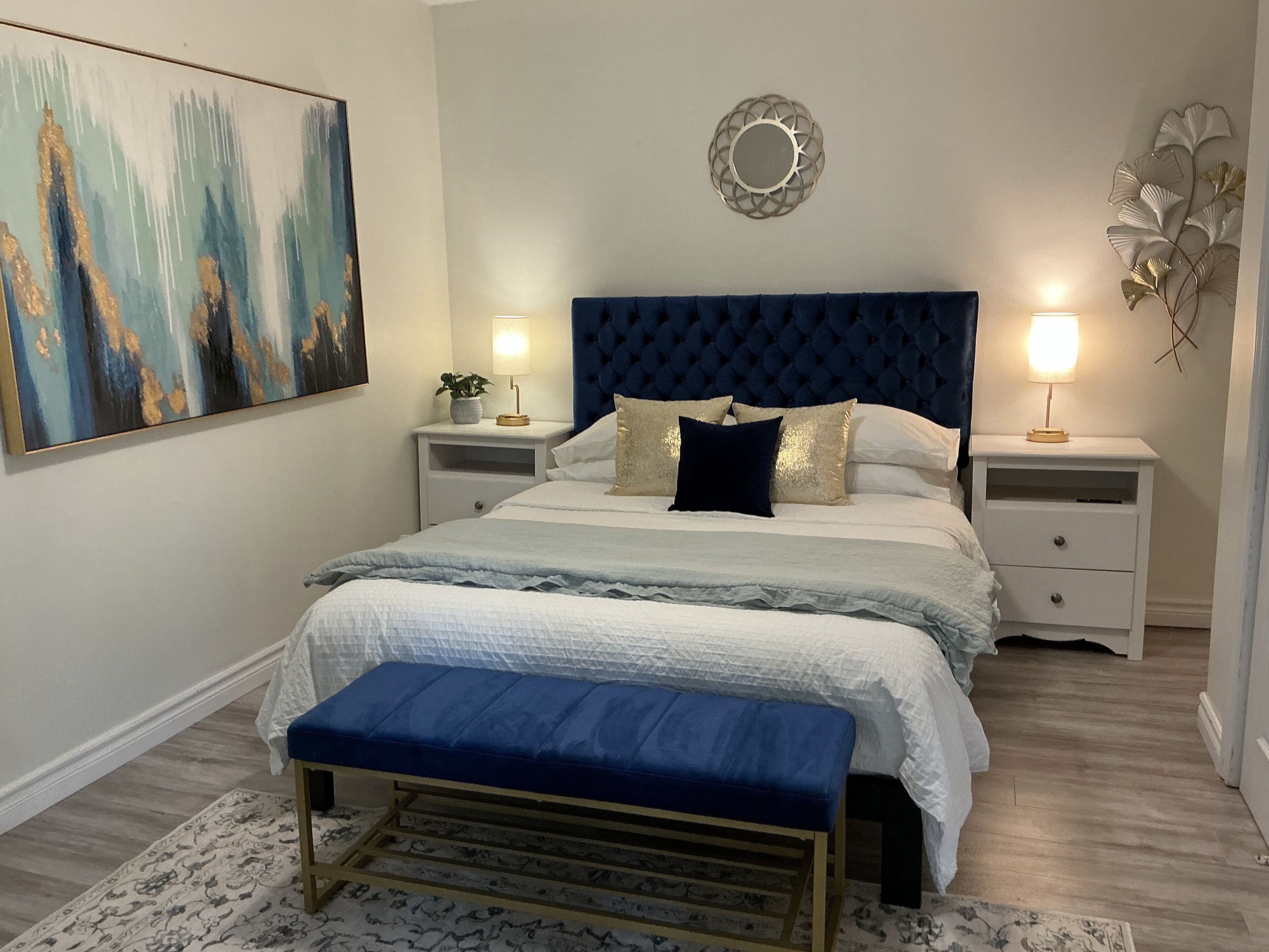 1 habitación, tabla de planchar con plancha, wifi gratis y ropa de cama 