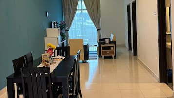 Appartamento Standard, balcone, vista montagna | Interni