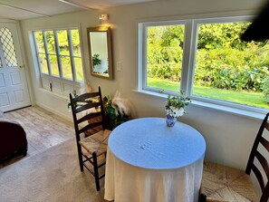 Dining - English country estate lodge, in secluded parklike grounds. (Clevedon)