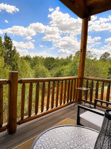 2 Bed/2 Bath Condo • Grill • Views • Pets Welcome