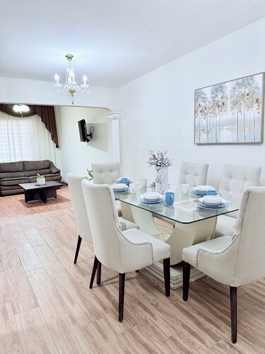 House Equipped with Ideal Location : Tec Monterrey : Hosp Angeles : Invoice