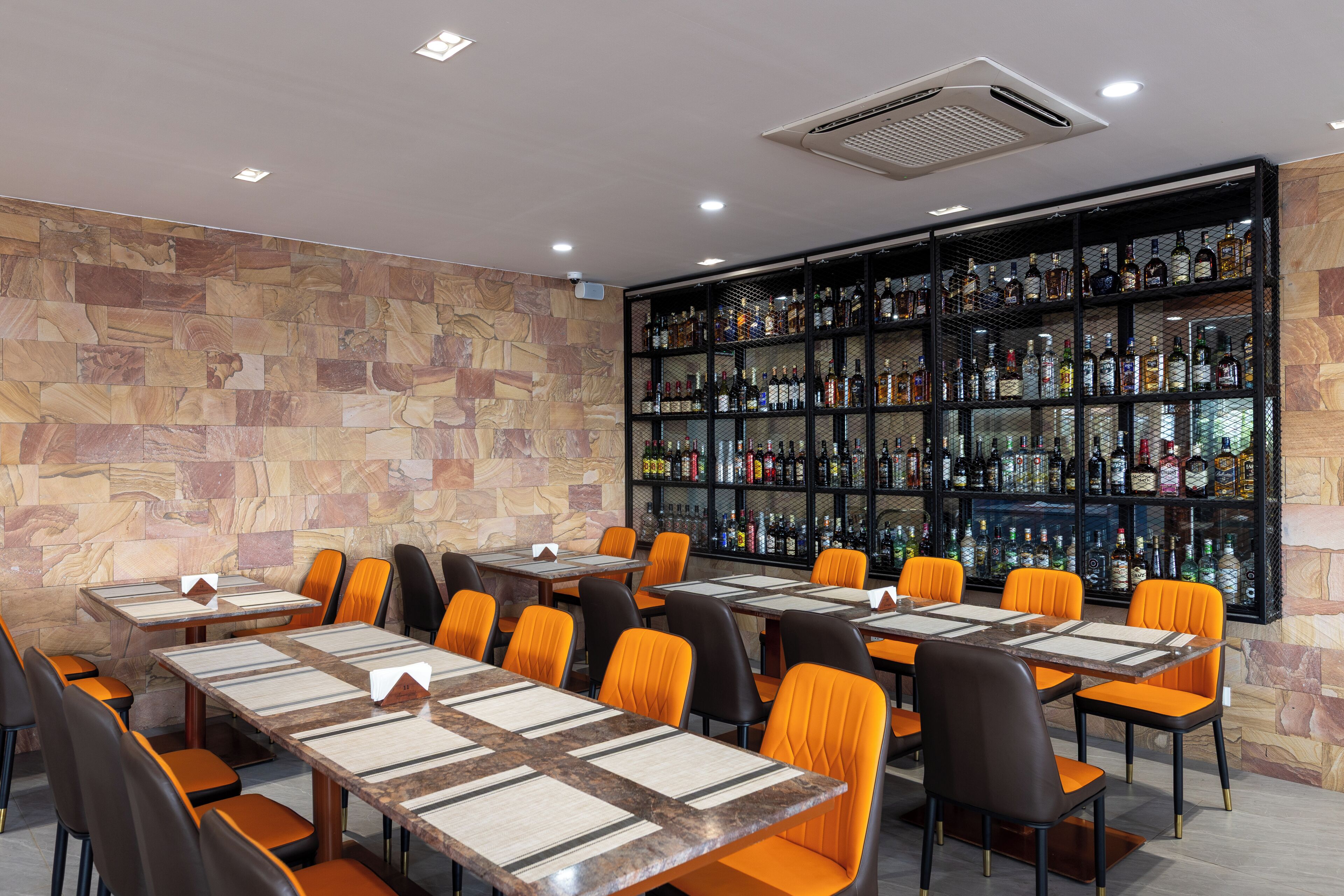 酒吧（店内）