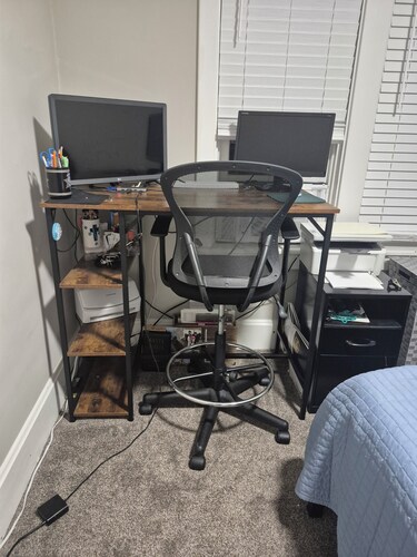 Cozy 1-bedroom townhome in quaint Harrisburg with AC
