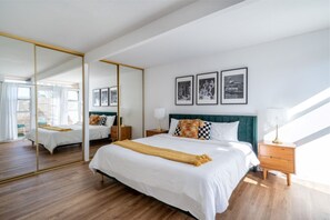 2 Schlafzimmer, Schreibtisch, Bügeleisen/Bügelbrett, WLAN