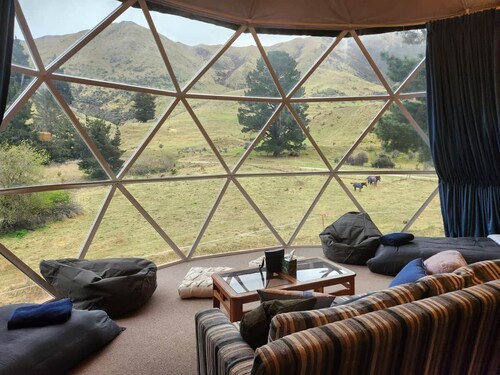 Luxury Dome with Hot Tub (Kārearea)