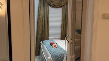 2 chambres, fer et planche Ă repasser, Wi-Fi, draps fournis