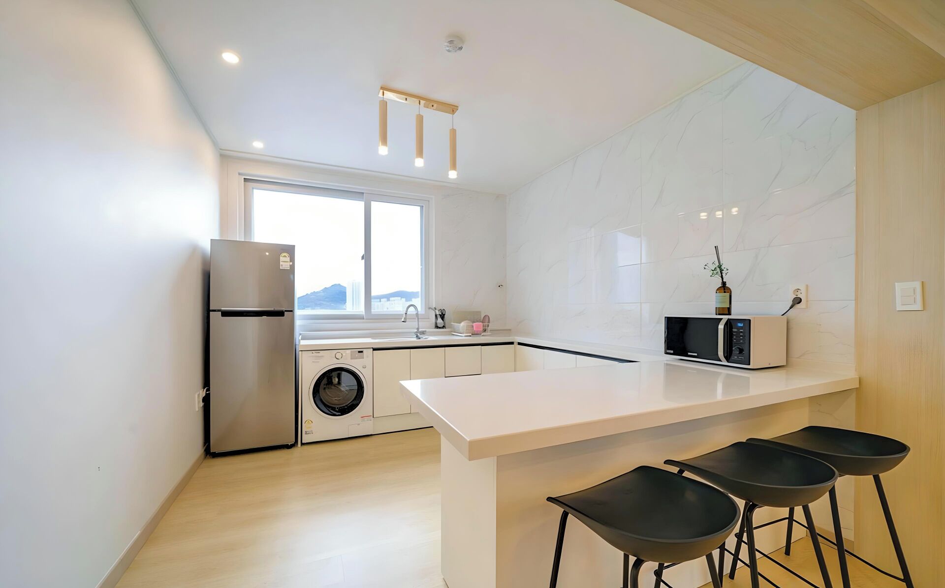 Penthouse, quang cảnh thành phố | Bếp nhỏ riêng | Lò vi sóng 