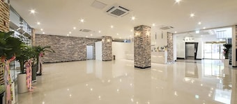 Ayana Hotel & Resort
