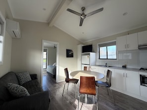 2BR Deluxe Cabins | Wohnbereich