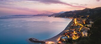 Nua Boutique Apartaments 5 Towncentre, Finale Ligure, Italy