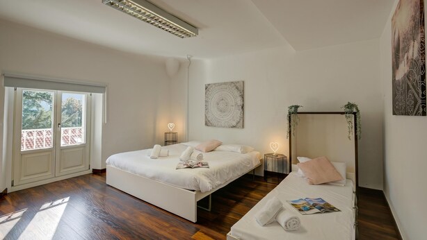 Unclassified image, 1 of 26, button - Maroggia Apt 2 Near The Lake for 5, Maroggia, Switzerland (Maroggia)
