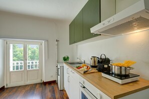 Private kitchen - Maroggia Apt 1 Near The Lake for 3, Maroggia, Switzerland (Maroggia)