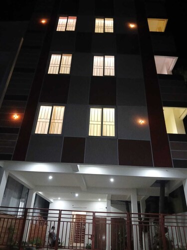 ECR Holiday Stay