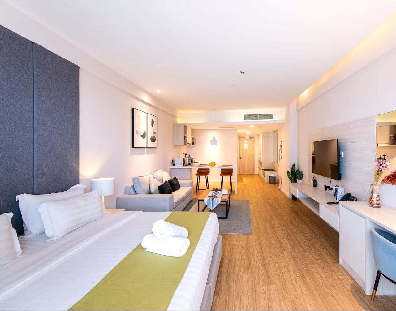 Studio | Living area