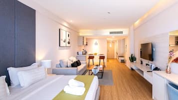 Studio | Living area