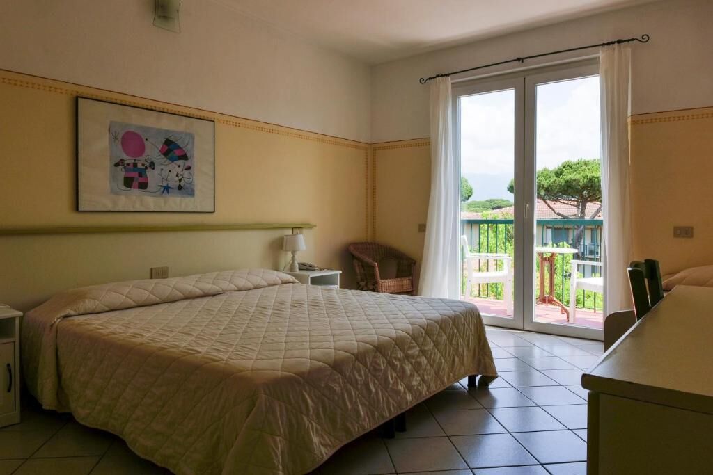 Vierbettzimmer, Balkon | Zimmersafe, kostenloses WLAN