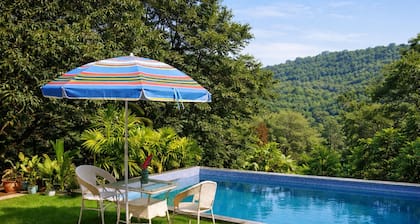 Villa LaVista7 | Private Pool, Karaoke, Bar & Nature Retreat