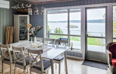 Beautiful home in Stathelle with house sea view