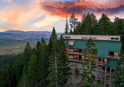Ski Slope Views, Walk to Stagecoach Lift, Modern Amenities at the Heavenly Perch