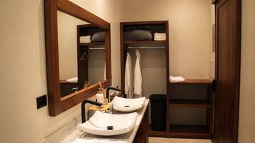 Hair dryer, towels, soap, shampoo