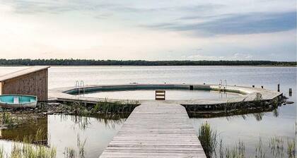 1 bedroom amazing home in Burgsvik