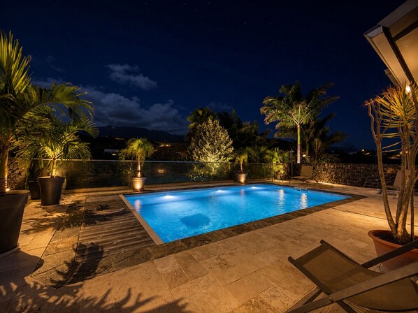 Outdoor pool, a heated pool - L'Éden de Bois Noir – Villa 1 with Heated Pool (Saint Joseph)