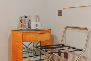 Phòng 3 Gallery | Két bảo mật tại phòng, bàn, truy cập Internet không dây miễn phí 