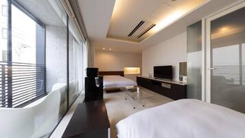 Deluxe Twin Room, 2 Queen Beds, Non Smoking | Free WiFi
