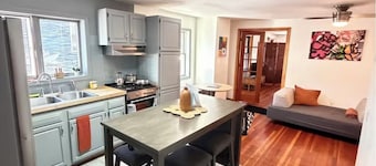 2nd floor flat in the Midtown Arts District