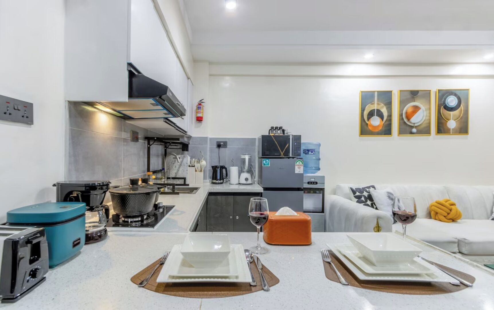 Deluxe Apartment, Balcony, City View | Private kitchen | Full-sized fridge, microwave, cookware/dishes/utensils
