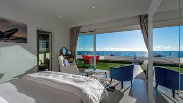 5 bedrooms, iron/ironing board, internet, bed sheets